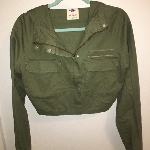 Crop Jacket - Picture 2 of 3